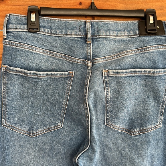 Express high rise boot Blue Distressed knees Jeans 12 long - Picture 4 of 4